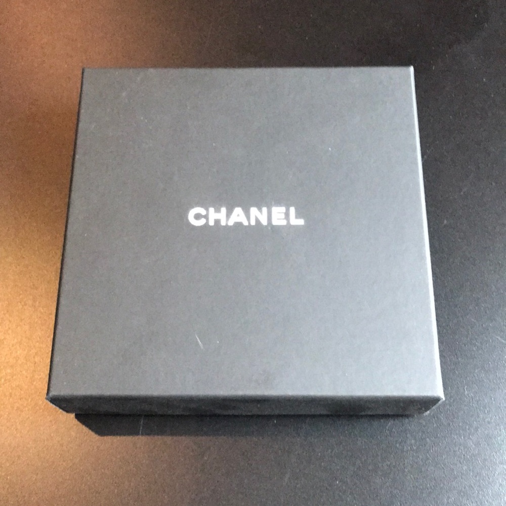 Chanel necklace box